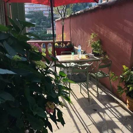 Gaby-chambres 住宿加早餐酒店 4*