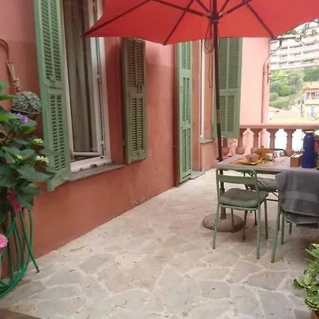 Gaby-chambres 4* 芒通